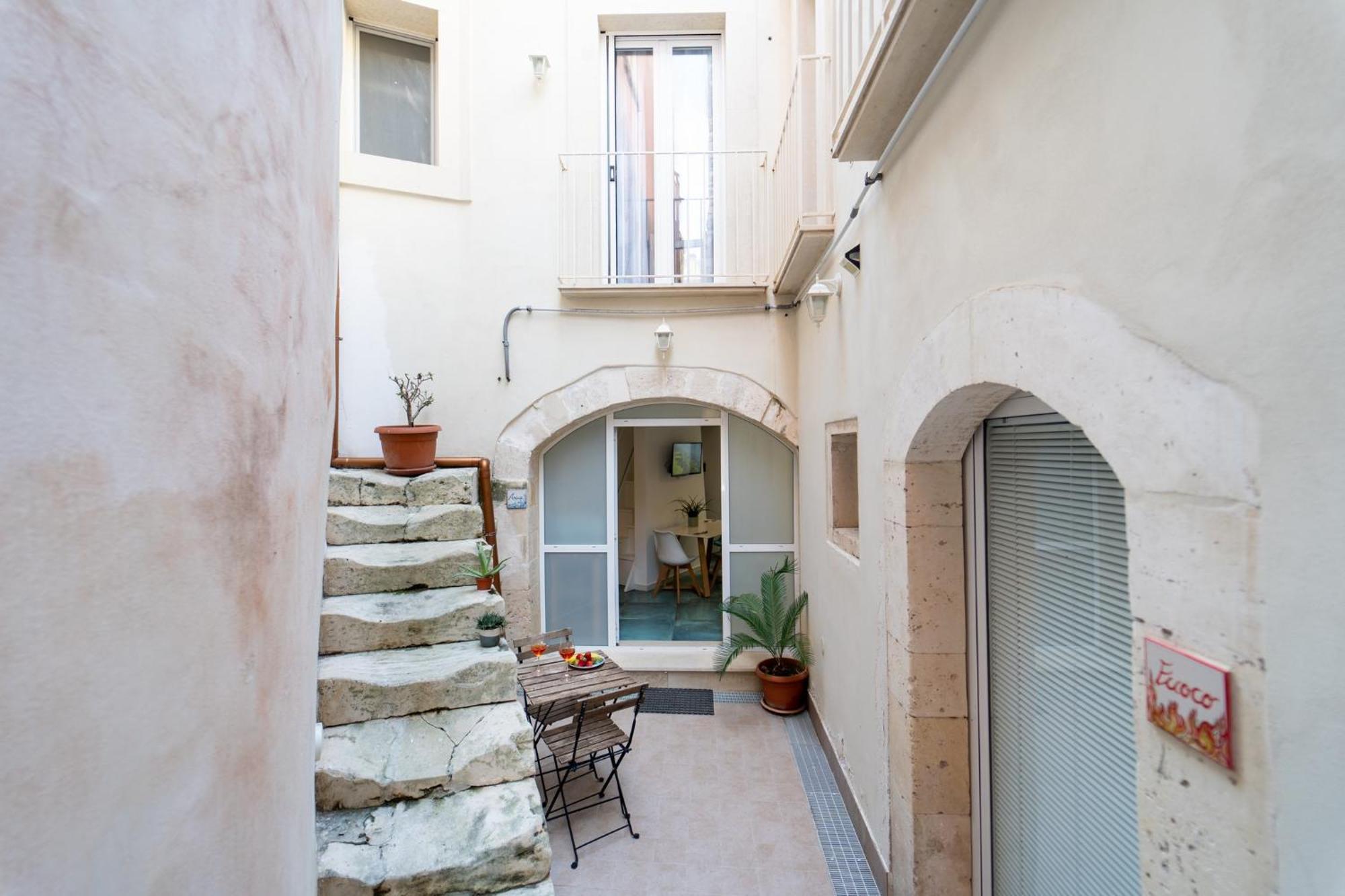 Corte Spagnola - Charming Heaven In Ortigia Apartment *